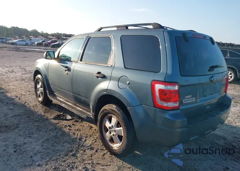 2011 Ford Escape Xlt z USA, uszkodzony, nr VIN 1FMCU0D76BKA83137